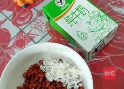 Illustration of how to make red bean paste and milk 1