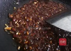 Illustration of how to make old Beijing vegetarian noodles with soy sauce 8 