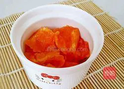 Illustration of papaya stewed milk 3