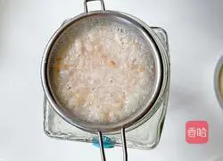 Illustration of how to make lychee lemon tea 8