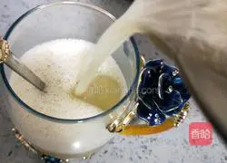 Illustration of how to make raw watermelon rind drink 9