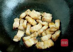 Illustration of how to roast pork with tea tree mushroom 6