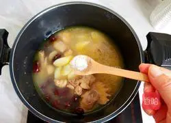 Yam Stewed Chicken Soup Illustration 11