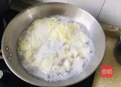 Illustration of how to make wonton noodles at home 5