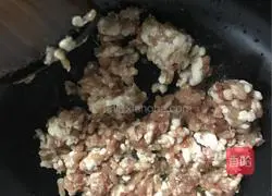 Fry Illustration of making noodles with soy sauce 2