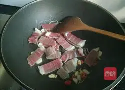 Illustration of how to make bacon and winter melon soup 5