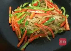 Stir-fry Illustration of how to make three silk threads 5