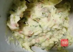 Illustration of how to make potato pancakes 4