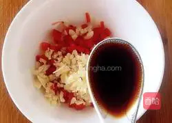 Illustration of how to make cold okra 4