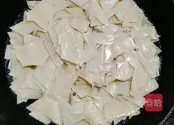 Illustration of how to cook bean curd skin with mushroom sauce 4