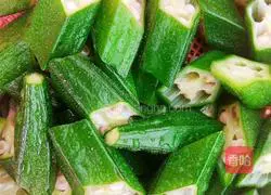 Illustration of how to make fried okra with bacon 4