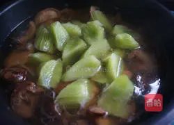 Illustration of how to make lettuce, mushrooms and hoof soup 10