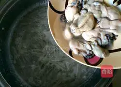 Oyster, locust and radish soup recipe 10