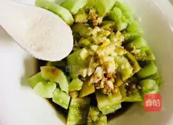 Illustration of three-minute cold cucumber recipe 4