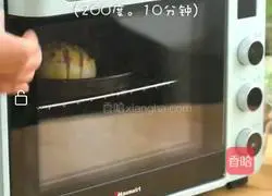 Middle Eastern flavor Illustration of how to make baked steamed buns 10