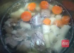 Illustration of how to make yam, carrot and pork ribs soup 7