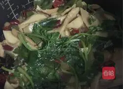 Illustration of how to make cuttlefish soup 6