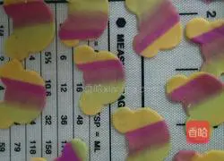 Illustration of how to make butterfly noodles 14