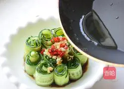 Illustration of how to make cucumber rolls with oil 7