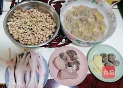 How to make clam soup with eyebrow beans, peanuts, chicken feet Illustration 1