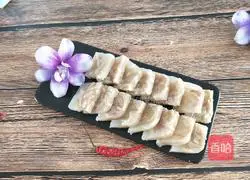 Illustration of how to make pig skin jelly 1