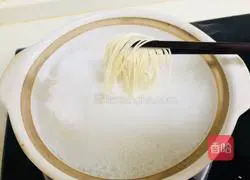 Easy to learn how to make pork ribs noodles illustration 2