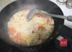 Illustration of how to make tomato noodles 6