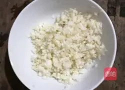 Illustration of how to make mushroom and meat dumplings 2