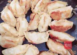 Illustration of how to make fried dumplings with bean-flavored soy milk 9