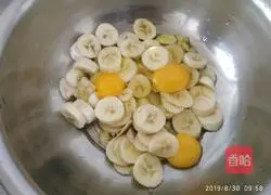 Illustration of how to make banana and sesame cakes 2