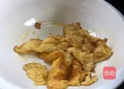 Illustration of how to make rapeseed and egg noodles 5