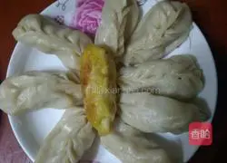 Illustration of hand-made steamed dumplings 3