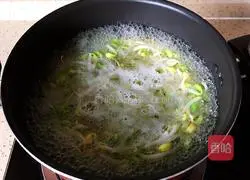 Illustration of how to make cold soybean sprouts 3