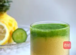 Illustration of how to make pineapple and cucumber juice 11