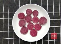 Illustration of how to make colorful glutinous rice balls 1