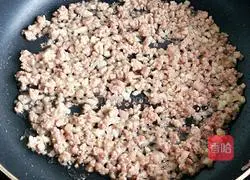 Illustration of how to make handmade mixed noodles 4