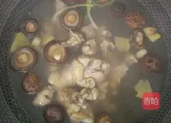 Illustration of how to make yam stewed with chicken soup 4