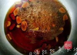 Brown sugar ginger Illustration of how to make jujube soup 7