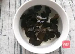 Illustration of how to make seasonal vegetable and chicken soup 2