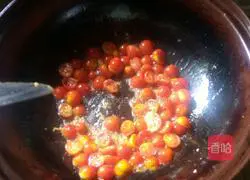 Illustration of how to make tomato meatball soup 3