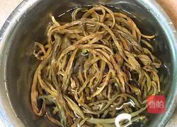 Illustration of how to make dried beans and fresh meat buns 1