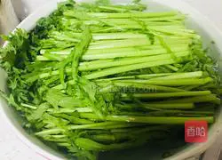 Illustration of how to make soy sauce chrysanthemum 1