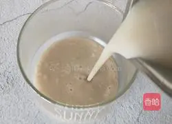 Illustration of how to make walnut and sesame paste 6
