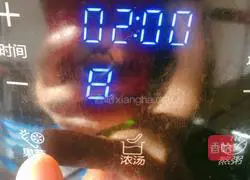 Illustration of how to make watermelon banana milkshake 4