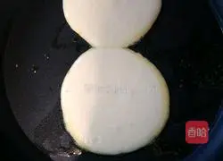 Illustration of how to make yogurt egg pancakes 4