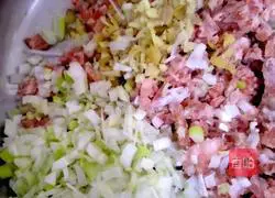 How to make meat buns Illustration 2