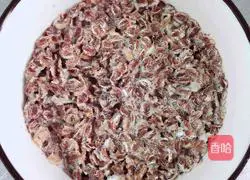 Illustration of how to make black corn rose milk drink 5