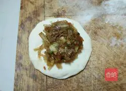 Illustration of how to make sauced pork buns 13