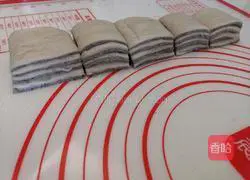 Illustration of how to make black sesame steamed buns 15