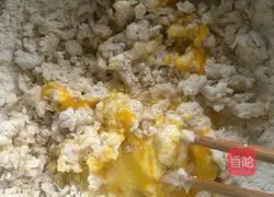 Illustration of how to make fried steamed buns 1